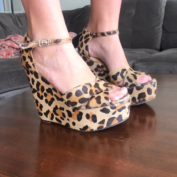 Steve Madden Cheetah print Heels - Picture 2 of 5